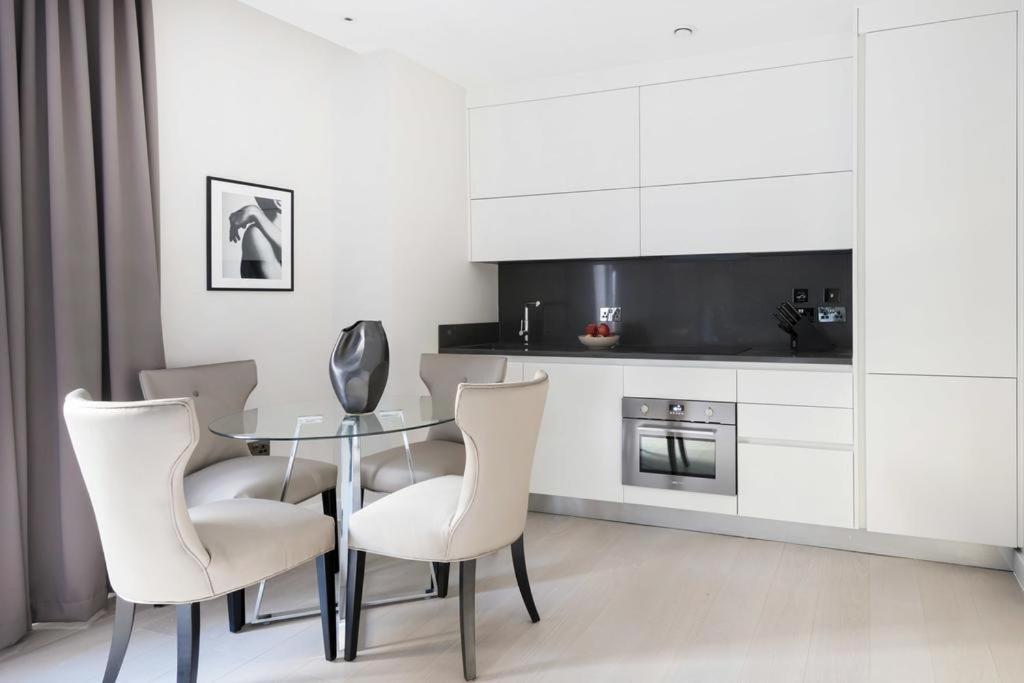 Buckingham Palace Residences By Aeria Apartment London